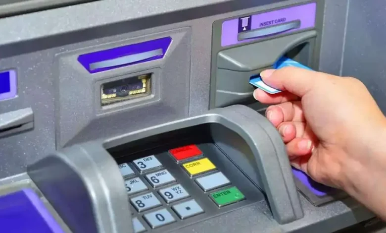 الفيزا مش هتتسحب تاني.. خدمة جديدة في البنوك تخص سحب الأموال من الـ ATM