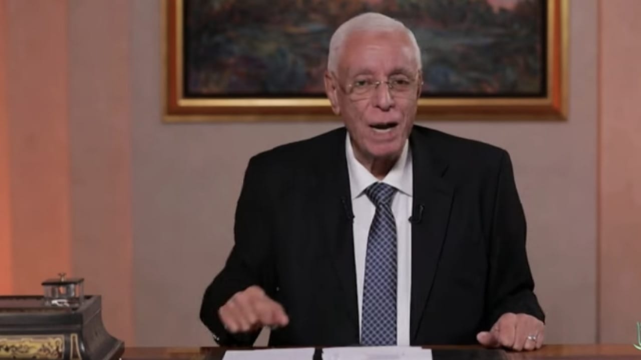 «هتتكشف في ثانية».. حسام موافي يوجه تحذيرا هاما للشباب من عادة تهدد مستقبلهم الوظيفي