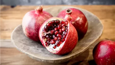 احرص على تناول الرمان يوميًا.. فوائد صحية مذهلة لا تتوقعها