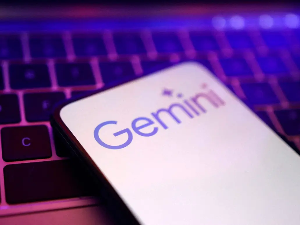 «أخيراً لم أعد أنساك».. كيف تغير ميزة المحادثات السابقة تجربتك مع Gemini؟
