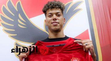 إمام عاشور يحصد جائزة أفضل لاعب في مباراة الأهلي والمقاولون العرب