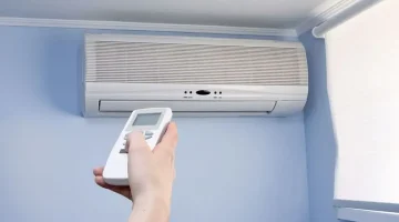 أوعى تضغط عليه.. هذا الزر في ريموت التكييف قد يوقف التبريد تمامًا