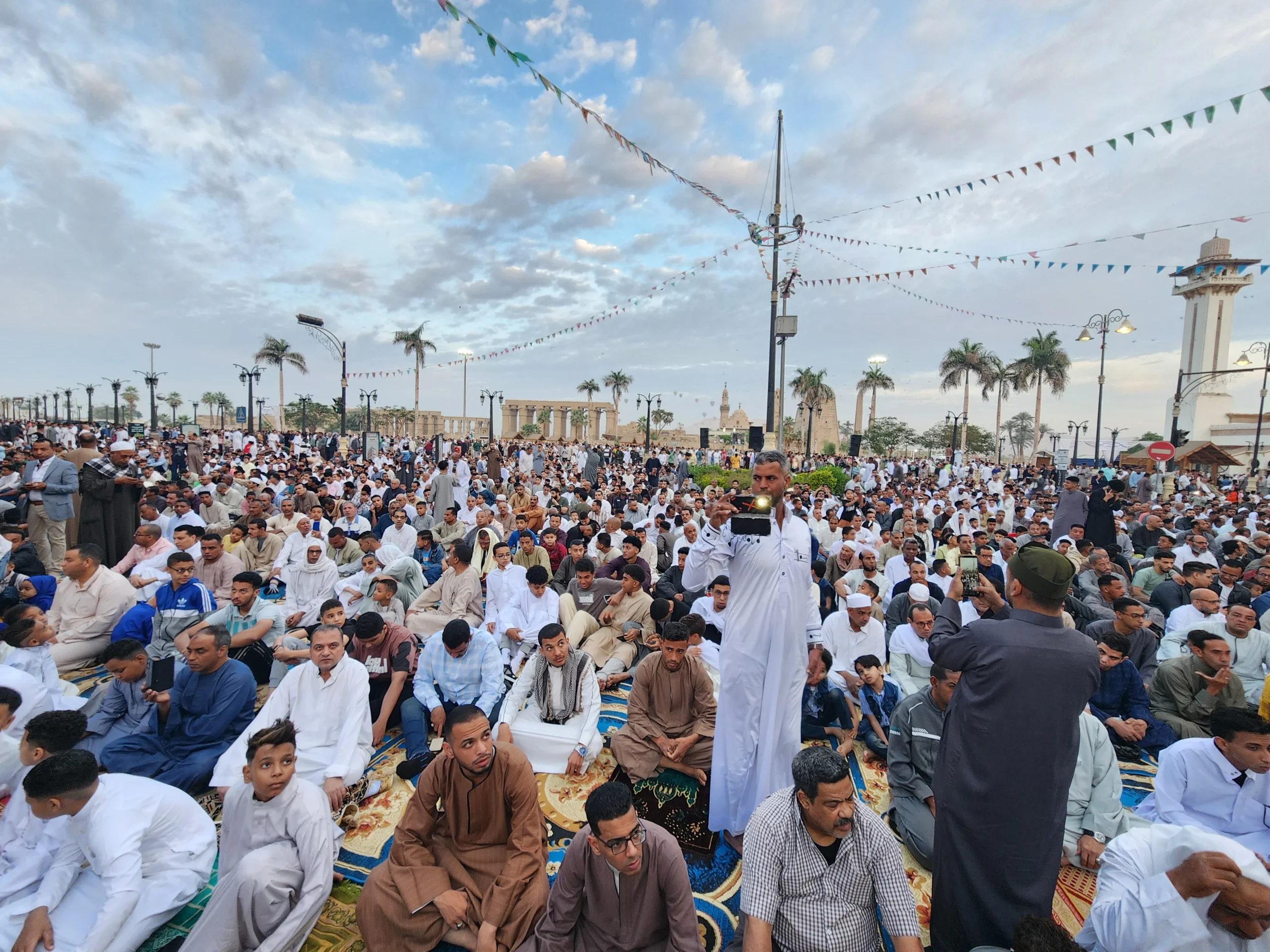 الآن تكبيرات عيد الفطر 2026 مكتوبة وكاملة ومتى تقال وفضل تكبيرات العيد
