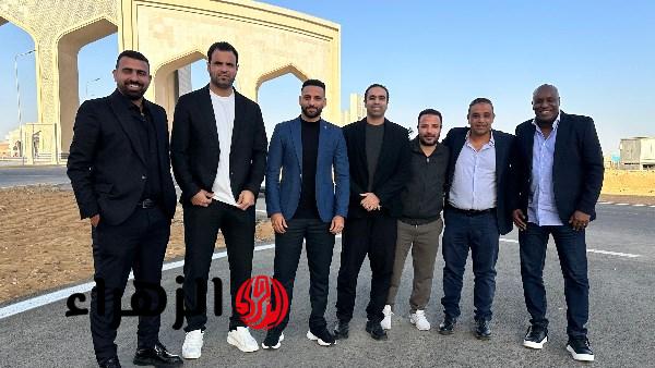 حسام حسن والحضري ونجوم الكرة يشاركون الرئيس صلاة عيد الفطر