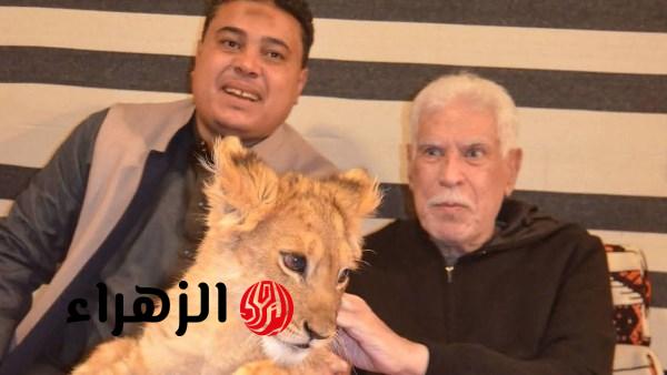حسن شحاتة يظهر برفقة أسد في واحة خطاب ويشعل مواقع التواصل الاجتماعي