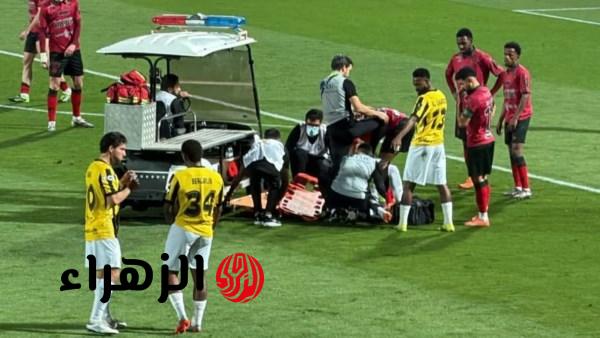 دومبيا لاعب الاتحاد يغادر مباراة الخلود بسبب إصابة في الرباط الصليبي