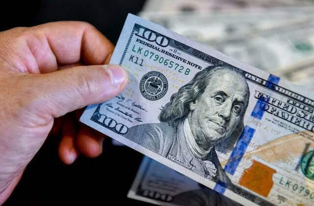 استقرار سعر الدولار امام الجنيه المصري اليوم في البنوك مع ثبات ملحوظ في سوق الصرف وتوقعات باستمرار الهدوء خلال الفترة المقبلة