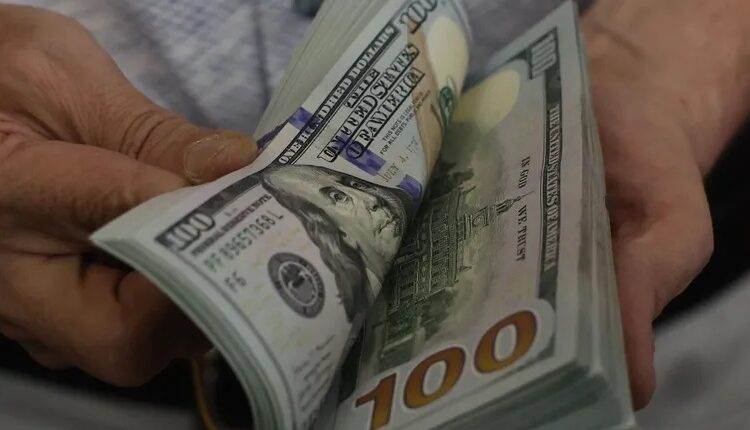 قفزة تاريخية.. أسعار الدولار ترتفع أكثر من جنيهين مقابل الجنيه في نهاية تعاملات اليوم الأحد