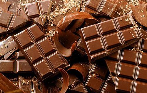 لا تتناولوها.. شركة عالمية تسحب شوكولاتة شهيرة من الأسواق