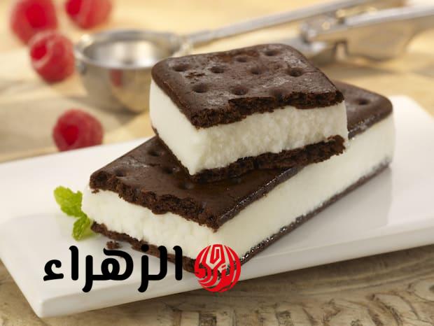 طريقة عمل أيس كريم ساندوتش ببسكويت الاوريو