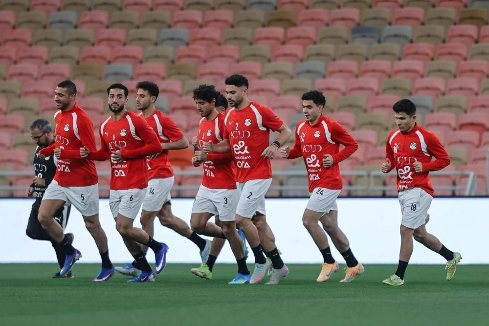قبل شراءه.. نادي إسباني يتابع نجم الأهلي بمباراة المنتخب أمام إسبانيا 