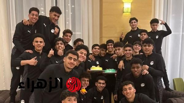 منتخب مصر 2009 يحتفل بعيد ميلاد الثنائي أحمد صفوت وياسين هشام