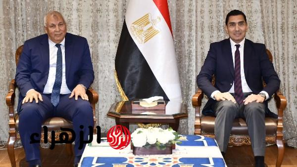 وزير الشباب جوهر نبيل يبحث تطوير المنشآت الرياضية مع محافظ مطروح