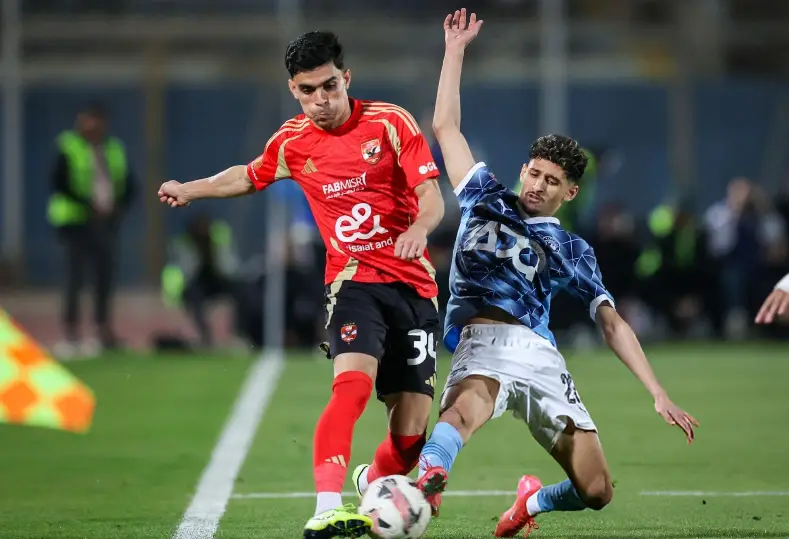 Al Ahly vs Pyramids.. القنوات المفتوحة الناقلة لمباراة الأهلي ضد بيراميدز الشوط الأول بصوت مؤمن حسن في الدوري المصري الممتاز 2026