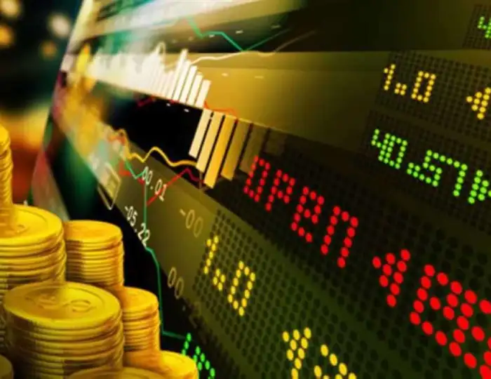 تذبذب أسعار الذهب عالميًا اليوم.. الأوقية بين 4400 و4810 دولار وترقب الأسواق
