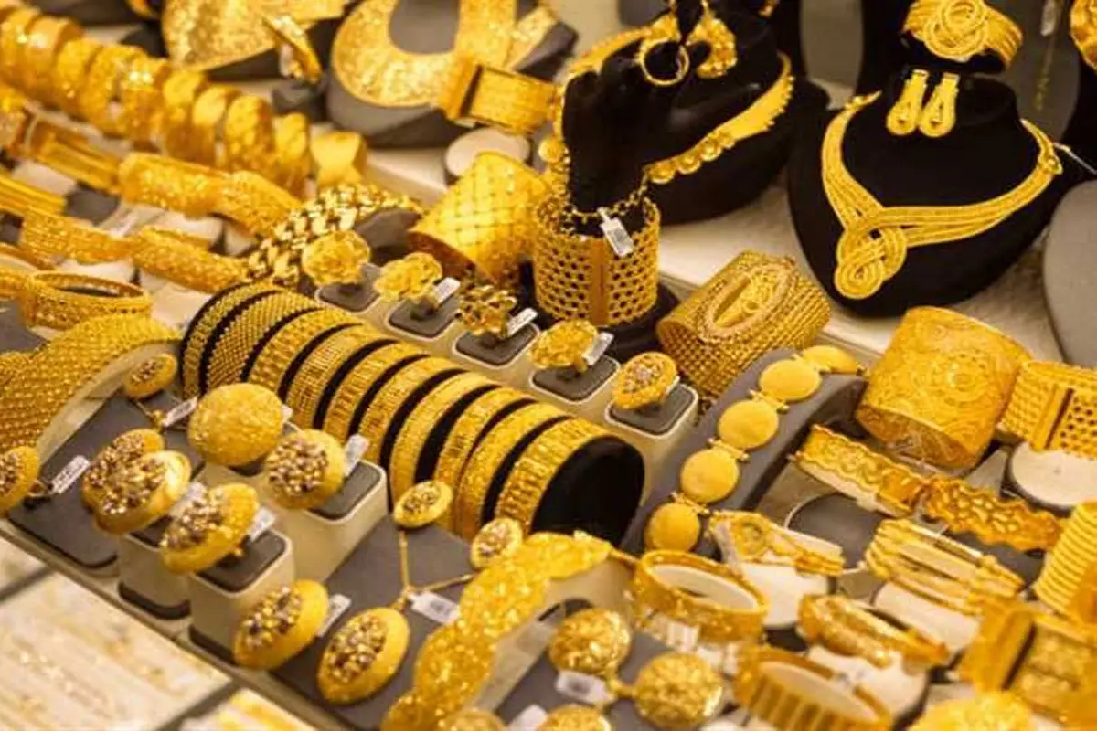 الذهب يلامس سقفًا جديدًا: عيار 21 يسجل 7015 جنيهًا بمصر اليوم