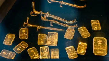 انهيار أسعار الذهب اليوم في مصر: عيار 21 يسجل 7030 جنيهًا