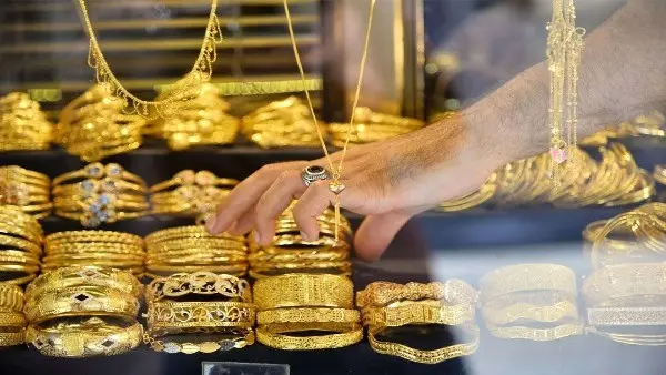 سعر الذهب اليوم 19 أبريل 2026 يقفز وعيار 21 يتجاوز 7 آلاف جنيه ويشعل السوق