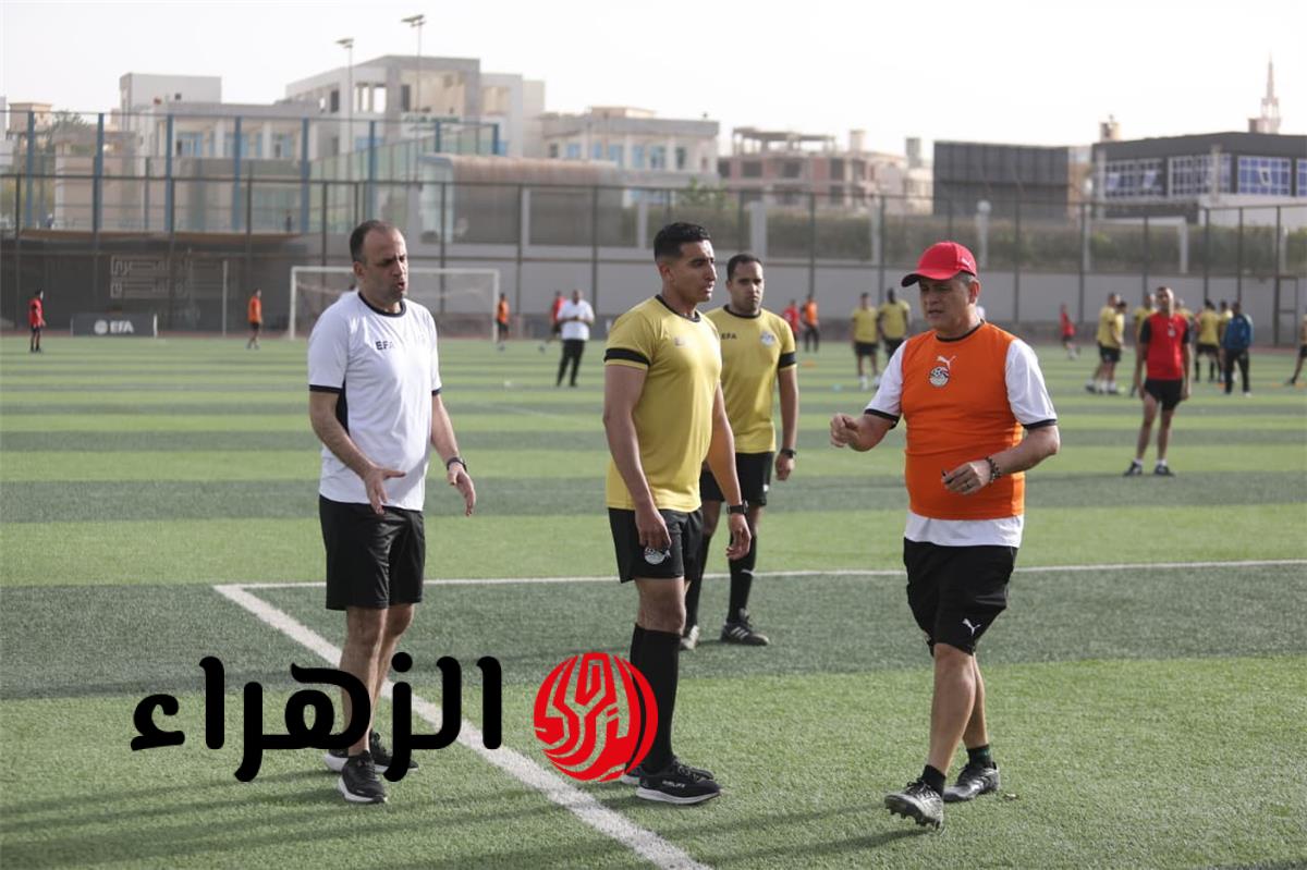 أوسكار رويز يجتمع مع 100 حكم قبل انطلاق مرحلة حسم الدوري
