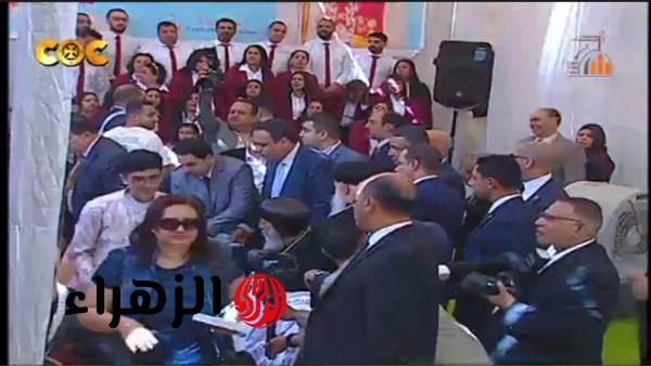 البابا تواضروس يستقبل أبناء الكنيسة بالكاتدرائية بالعباسية ويهنئهم بعيد القيامة المجيد