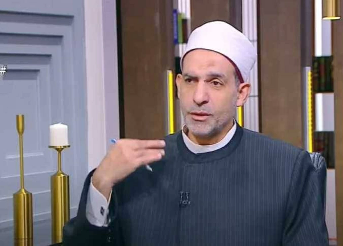 هل إكرامية عامل الدليفرى تُحسب صدقة؟.. الإفتاء تحسم الجدل