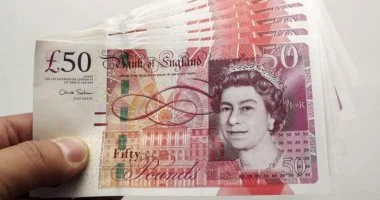 سعر الدولار اليوم مقابل الجنيه المصري واستقرار الإسترليني الثلاثاء 7 أبريل 2026 بالبنوك المصرية