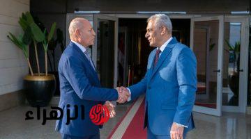 تحويل 2262 أتوبيسًا للعمل بالغاز الطبيعي.. وزير الإنتاج الحربي ومحافظ القاهرة يبحثان تعزيز التعاون