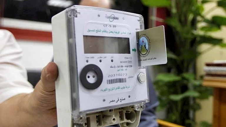 خلي بالك قبل ما تشحن.. أخطاء شائعة عند شحن كارت الكهرباء تجعله في شرائح أعلى
