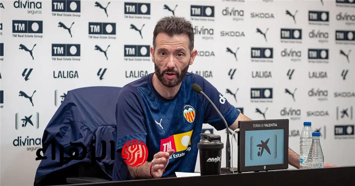 مدرب فالنسيا يرفض التعليق على صفقة التعاقد مع أليو ديانج لاعب الأهلي