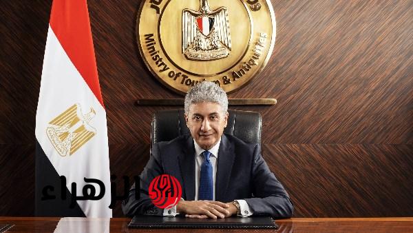 وزير السياحة والآثار يهنئ البابا تواضروس الثاني بمناسبة عيد القيامة المجيد