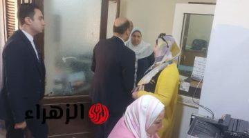وزير العمل يفاجئ العاملين بمكتب بدر ويشدد على رفع كفاءة الأداء لخدمة المواطنين