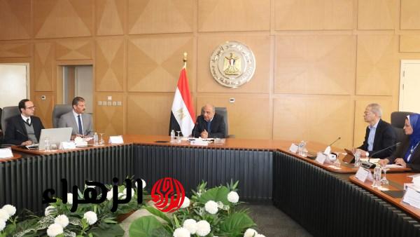 وزير الكهرباء يعلن توفير 3.5 مليون متر مكعب وقود في أول أسبوع من تطبيق إجراءات الترشيد