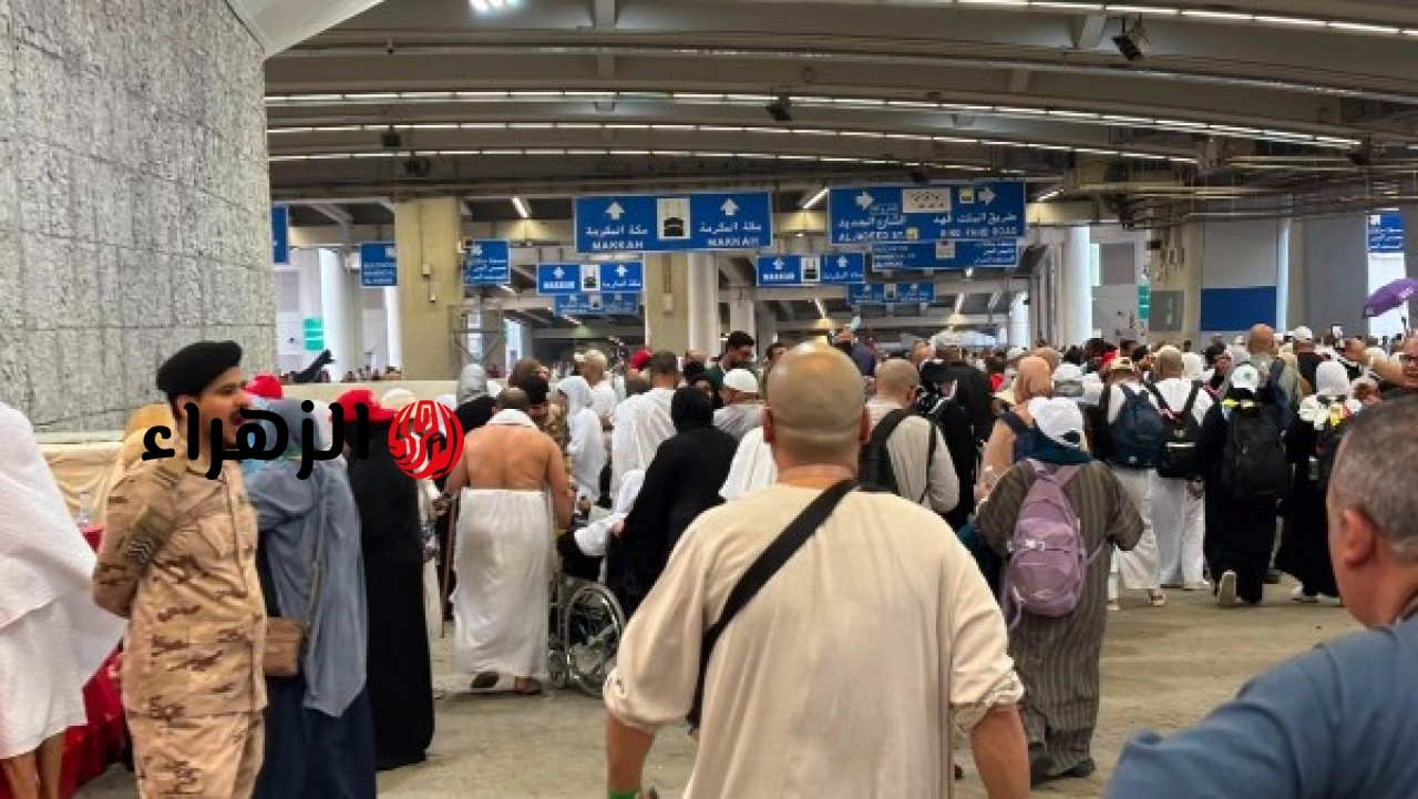 حجاج الجمعيات يواصلون أداء مناسك الحج ويرمون جمرة العقبة الكبرى