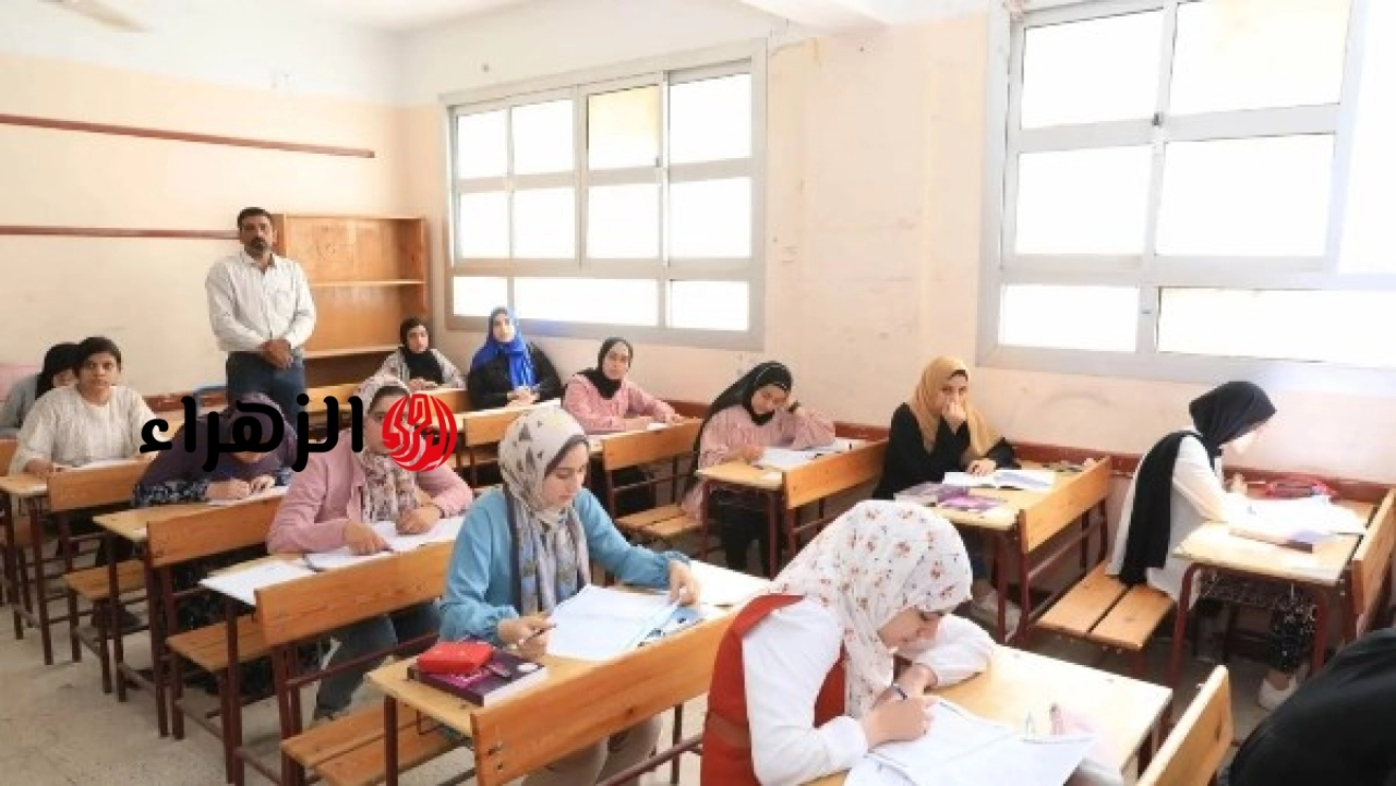 طلاب الثانوية العامة يؤدون امتحان اللغة العربية اليوم بإجمالي 55 سؤالًا و80 درجة